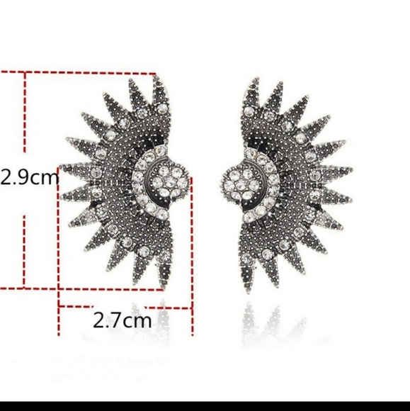 BOGO Vintage Style Starburst Rhinestone Earrings - Picture 6 of 6